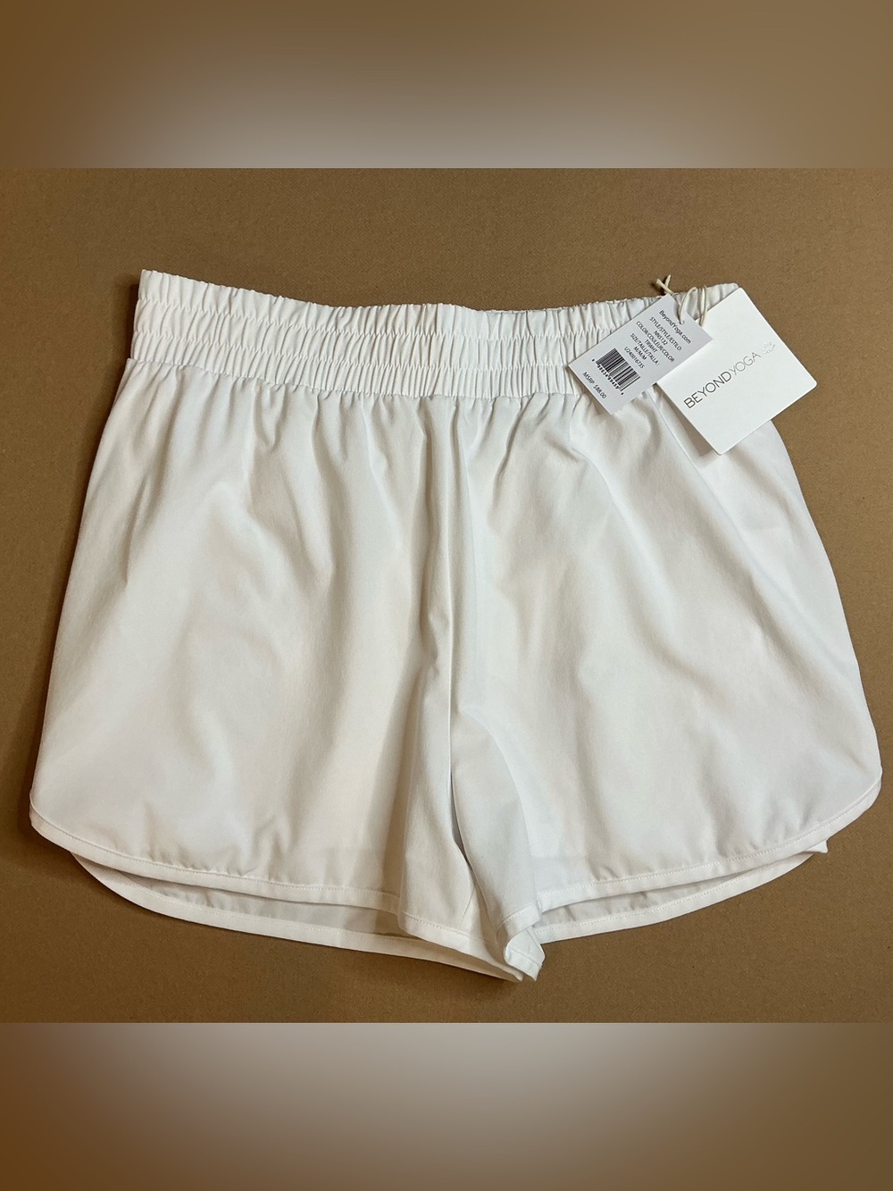 NWT Beyond Yoga In Stride lined shorts - Picture 6 of 15